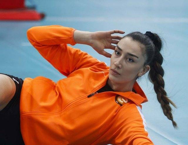 Fenerbahçe'den yılın transferi: Hande Baladın 5